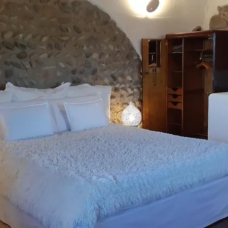 La Torre Medioevale Bed & Breakfast 4*