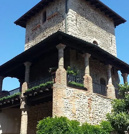 Couette-café La Torre Medioevale Marne di Filago